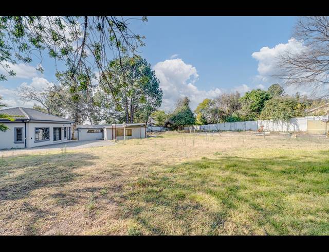1,907M² VACANT LAND FOR SALE IN BRYANSTON